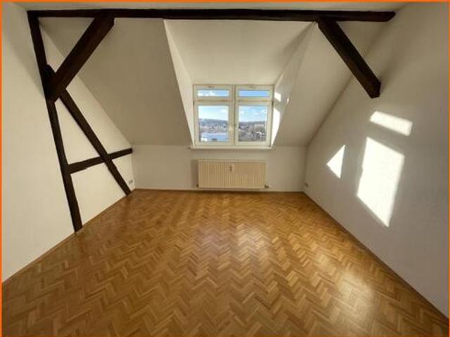 Zentrumsnahe, möblierte 3 Raum Wohnung mit Balkon!