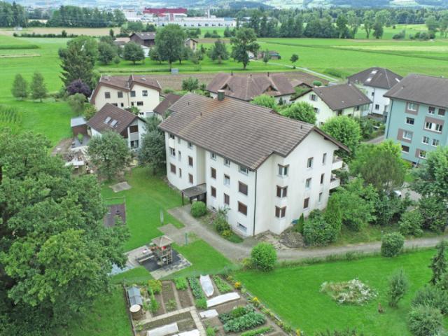zentrumsnahe Wohnung mit Sitzplatz!