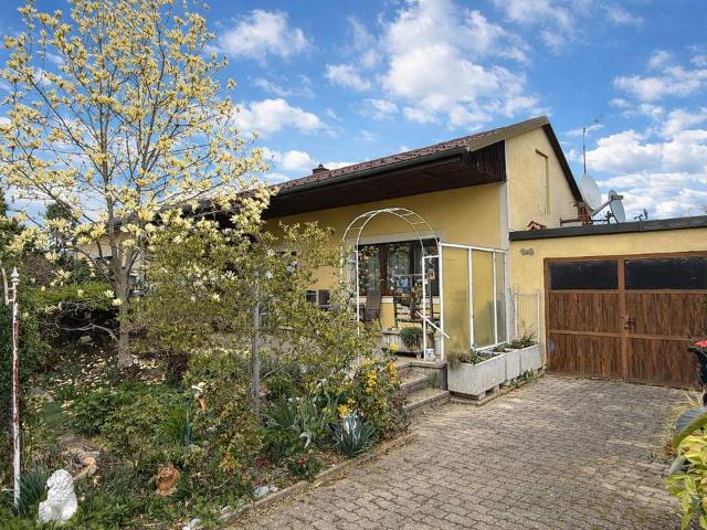 zentrumsnaher Bungalow mit sonnigem Garten zu verkaufen