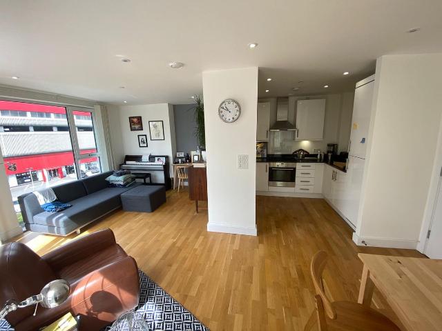 Zenith Close, London NW9, 2 bed flat to rent, £2,150 pcm | PrimeLocation