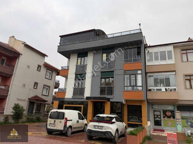 Zenith Emlaktan Dumlupınar Mahallesinde 170 M² Masrafsız