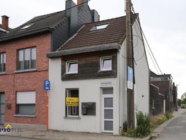 Zeer fraaie, vernieuwde woning met 3 kamers!