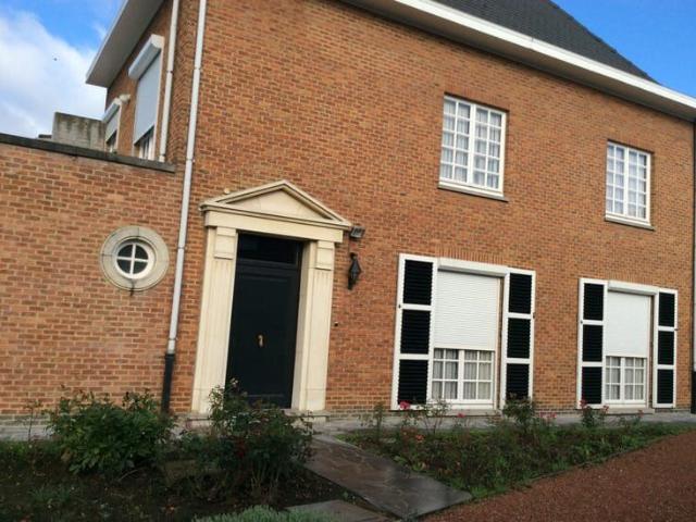 zeer goed gelegen stijlvol woonhuis