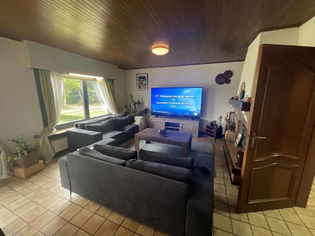 Zeer ruim 3 slaapkamer appartement in rustige omgeving