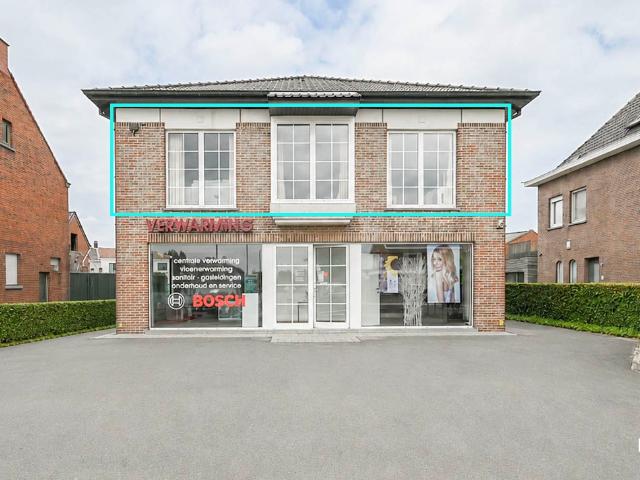 Zeer ruim appartement in het centrum van Oostrozebeke