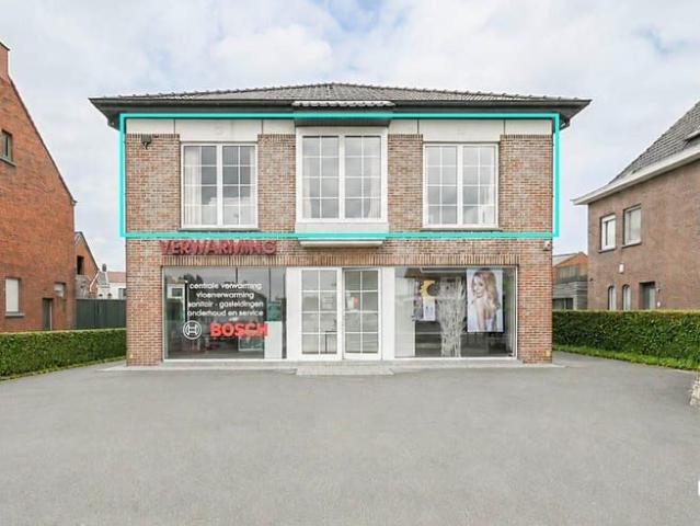 Zeer ruim appartement in het centrum van Oostrozebeke