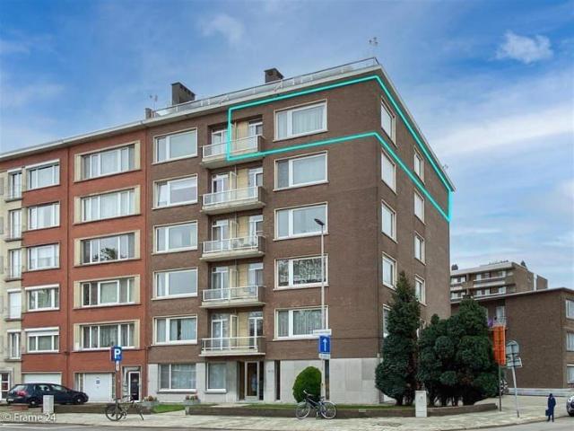 Zéér ruim appartement op een steenworp van het Valaarpark