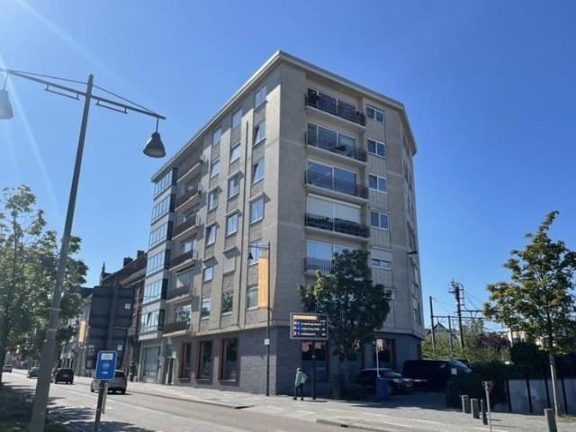Zeer ruim appartement met 3 slaapkamers in hartje Hasselt