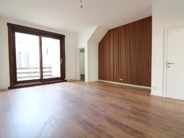 Zeer ruim, volledig gerenoveerd duplexappartement 162 m² met 3 slaapkamers en 2 badkamers