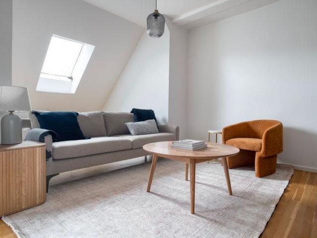 Zehlendorf 3 Bedroom flat, fully furnished with balcony, Berlin Amsterdam Apartments for Rent