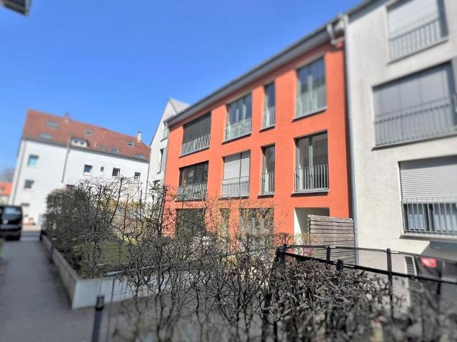 Zeit für das Wesentliche: Sonnige Loft Wohnung mit gehobener Ausstattung in zentraler, ruhiger Innenhoflage! Kurze Wege zu Deinen Zielen!