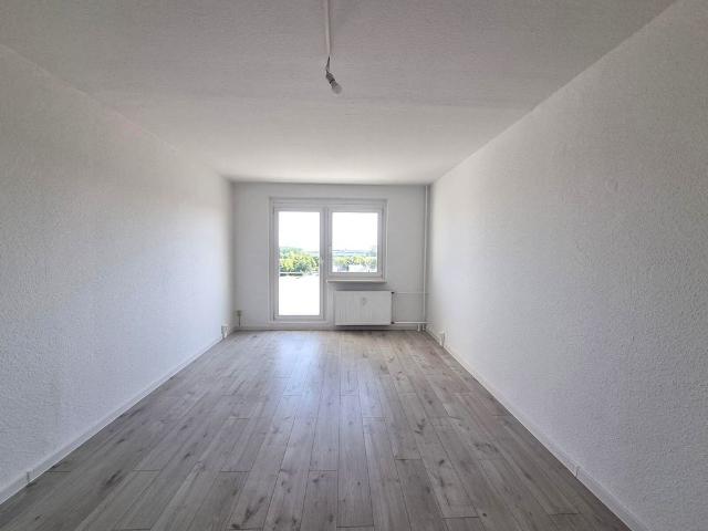 Zeit zum Toben, Spielen und Lachen! Familienwohnung mit großem Sonnenbalkon und Einbauküche