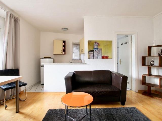 Zeitgemäß möbliertes Apartment im Herzen von Köln