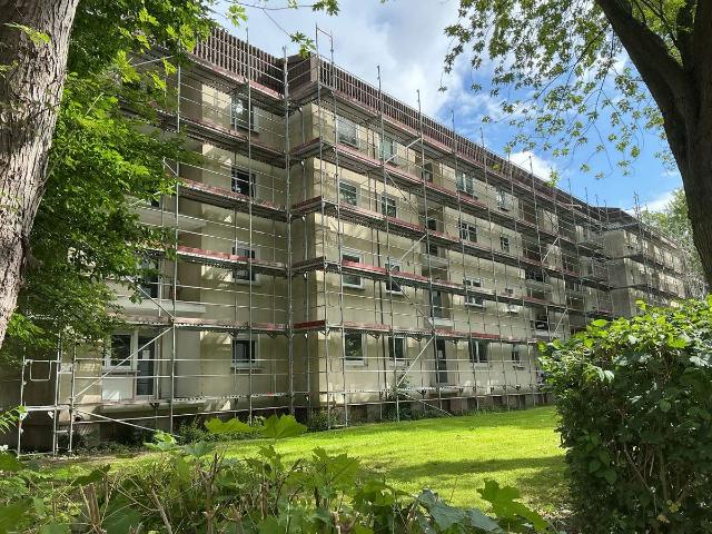 Zeitgemäße 3 Raum Wohnung mit sonnigem Balkon in modernisiertem Gebäude!