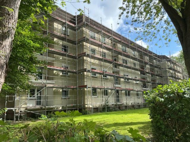 Zeitgemäße 3 Raum Wohnung mit sonnigem Balkon in modernisiertem Gebäude!
