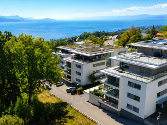Zeitgenössische 3.5 Zimmer Wohnung mit Privatgarten