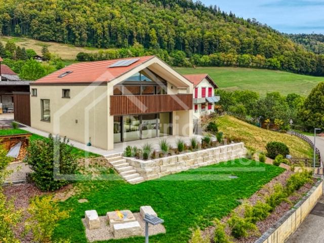 Zeitgenössische Luxusvilla mit freier Aussicht in Montavon