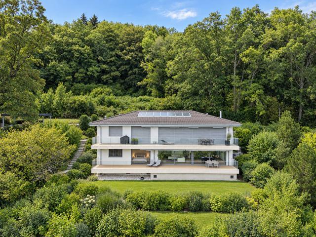 Zeitgenössische Wohnung im Herzen von Lavaux mit Panoramablick auf den Genfersee