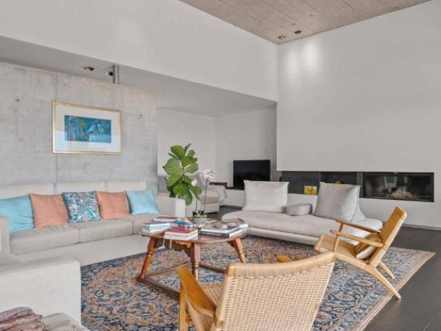 Zeitgenössische Wohnung im Herzen von St Légier