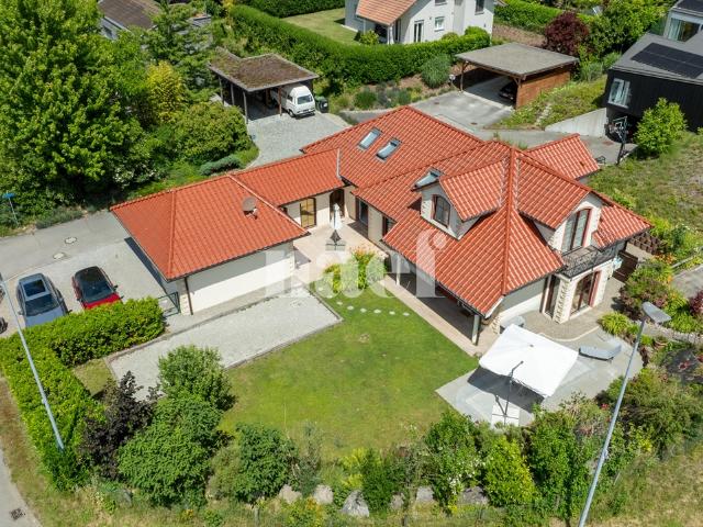 Zeitgenössische Villa mit eigenständigem Wohnraum zum Verkauf in Bourguillon