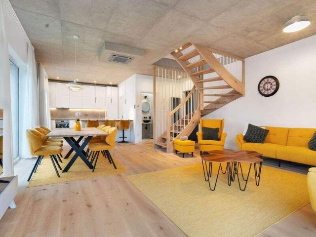 Zeitlose Architektur trifft Bestlage Bezugsfertiger Neubau in Buckow