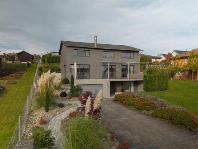 Zeitlose Architektur an ruhiger Wohnlage