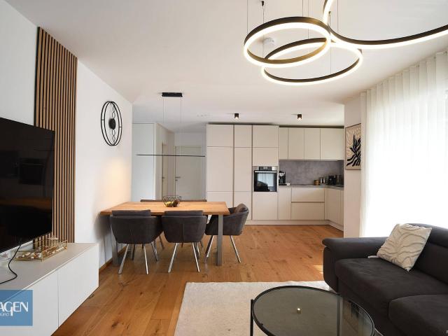 Zeitlose Eleganz trifft Wohnkomfort – Hochwertige 4 Zimmer Gartenwohnung