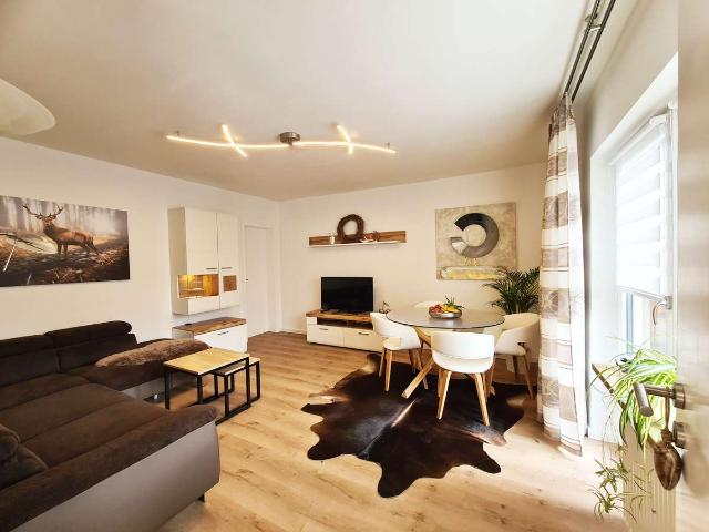 Zeitmiete* Attraktive 3 Zimmer Wohnung 58 m² in Bayerisch Gmain, 1. OG