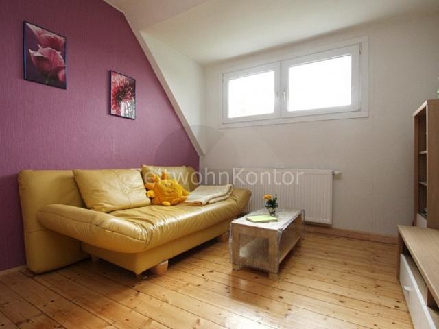 ZeitwohnKontor: Wohnen im Denkmal: Modern möblierte Wohnung in Kettwig
