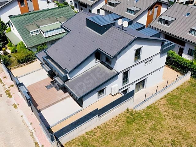 Zekeriyaköy'ün En Fonksiyonlu YENİ Kiralık Villası!