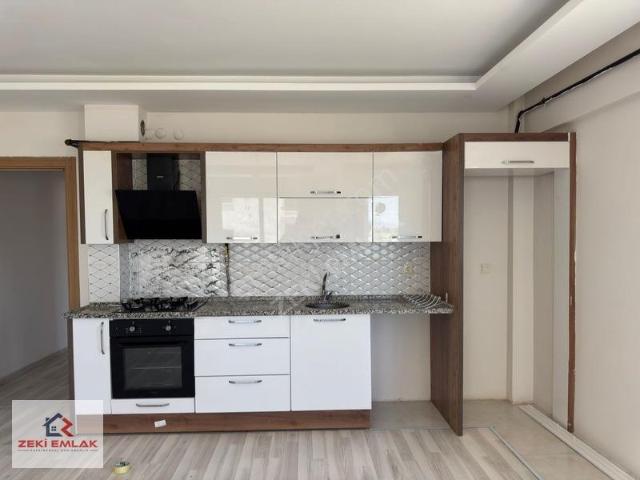 Zeki Emlak'tan Muradiye Mh. Site İçinde Kiralık 2+1 Arakat Daire