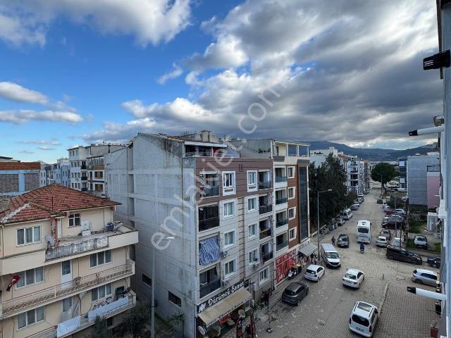 Zeki Emlak'tan Muradiye Mh. 23 Nisan Parkı Civ 2+1 Kiralık Daire