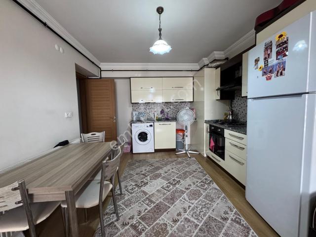 Zeki Emlak'tan Muradiye'de 1+1 Geniş,ferah Eşyalı Kiralık Daire