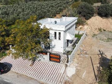 Zeki Emlak'tan Manisa Karaoğlanlı'da Satılık 4+1 Müstakil Villa
