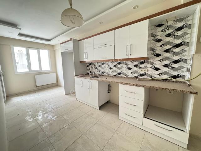 Zeki Emlak'tan Manisa Muradiye'de 4+1 Kiralık Teraslı Çatı Dubleksi