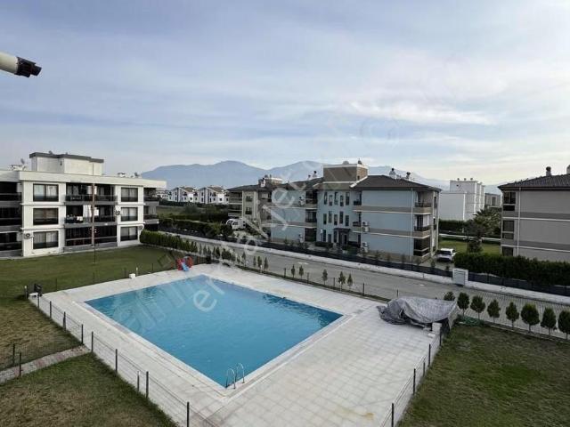 Zeki Emlak'tan Havuzlu Güvenlikli Site İçinde Kiralık 1+1 Daire