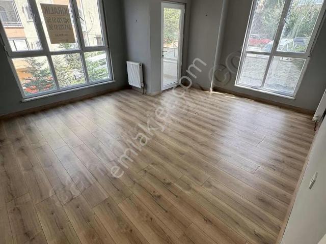 Zeki Emlak'tan Yeni Bina Da Kiralık 2+1 Daire