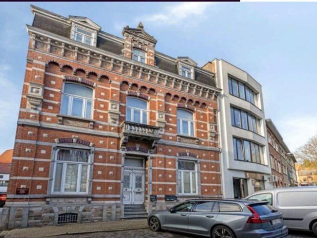 zeldzaam: appartement in herenhuis Centrum Overijse