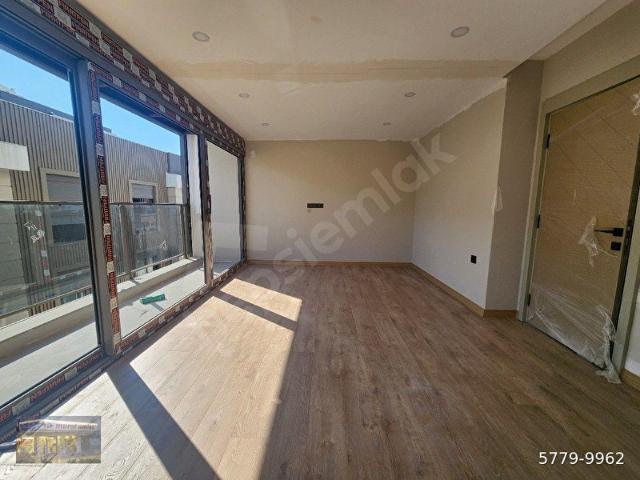 ZERDALİLİKDE 2+1 KALİTELİ ŞIK İYİ YERDE SIFIR DAİRE
