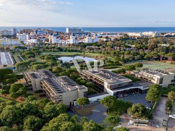 Zestia Apartamento Penthouse T3 com Piscina Privada no Cen. 468m² Vilamoura