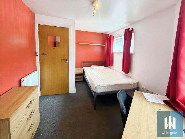 Zetland House, 2 Firth Street, Huddersfield HD1, Room to rent, £325 pcm | PrimeLocation