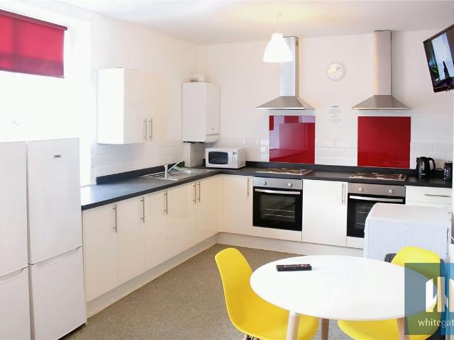 Zetland House, 2 Firth Street, Huddersfield HD1, Room to rent, £375 pcm | PrimeLocation