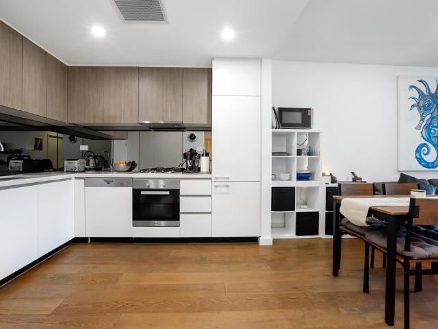 Zetland 2210/6 Kingsborough Way