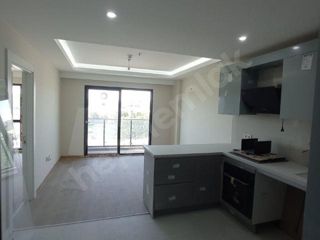 ZEYTİNBURNUN DA LÜKS SİTE İÇİNDE KİRALIK 1+1 SIFIR DAİRE