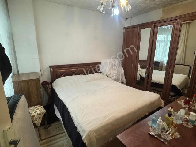 Zeytinburnu Yenidoğanda Satılık 2+1 Kentesele Girecek Daire
