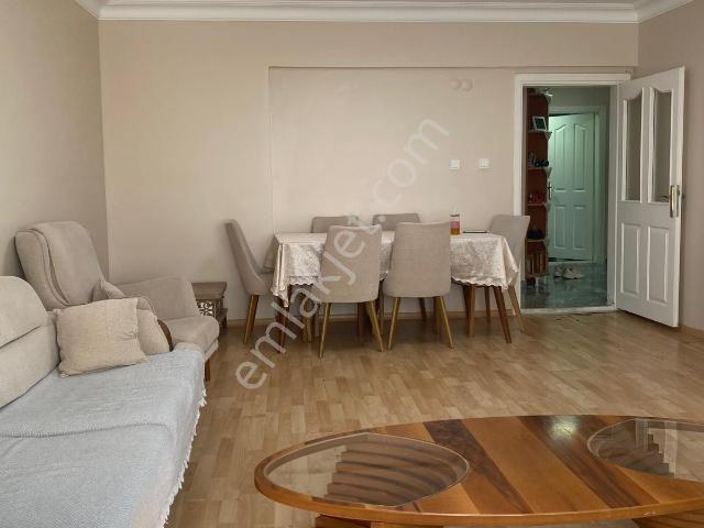 Zeytinburnu Özgöller Sitesi Satılık 3+1, Ara Kat Dekorlu Daire