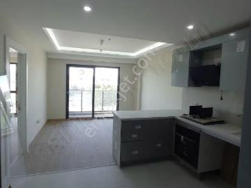 Zeytinburnun Da Lüks Site İçinde Kiralık 1+1 Sıfır Daire