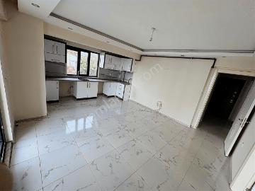 Zeytinköy Cadde Üzeri 2+1 Ön Cephe Geniş Balkonlu Kiralık Daire!