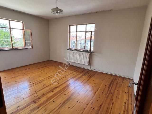 Zeytinköy Mah Yeniyol Altı Çift Balkonlu Kiralık 3+1 Daire