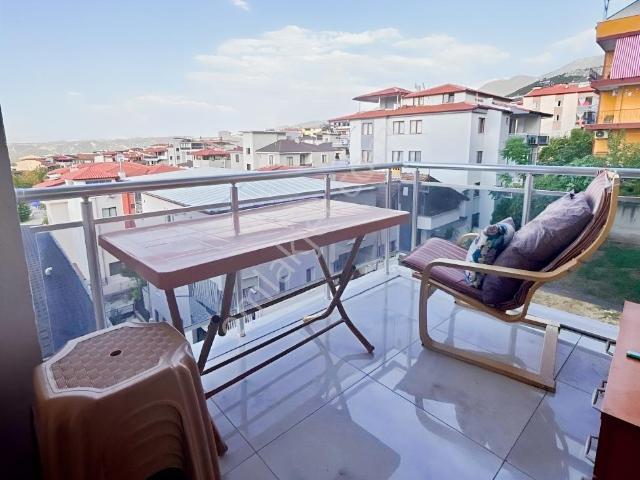 Zeytinköy Mah 1+1 Esyalı Arakat Satılık 7 Yasında Esyalı Apart